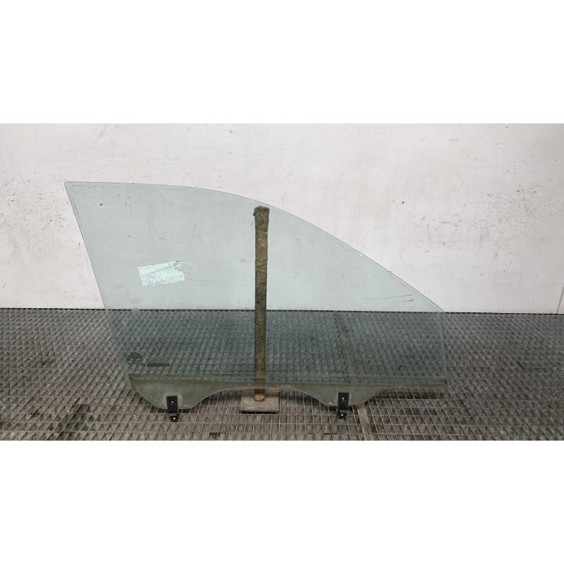 Vitre avant gauche KIA SPORTAGE 2 Photo n°4