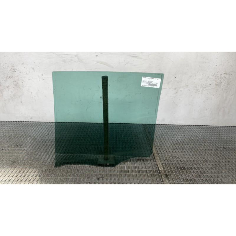 Vitre arriere droit RENAULT GRAND MODUS Photo n°4