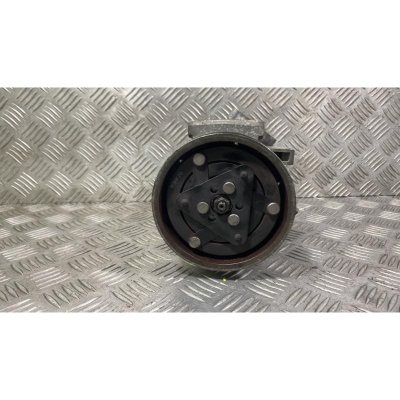 Compresseur clim RENAULT GRAND MODUS Photo n°3