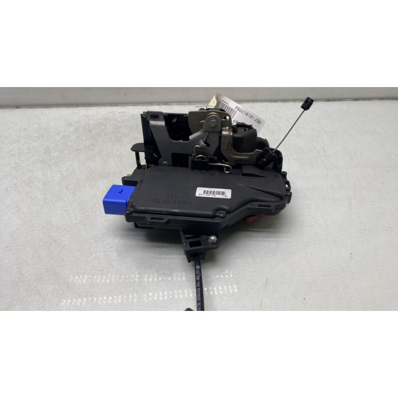 Serrure avant droit VOLKSWAGEN GOLF 5 Photo n°2