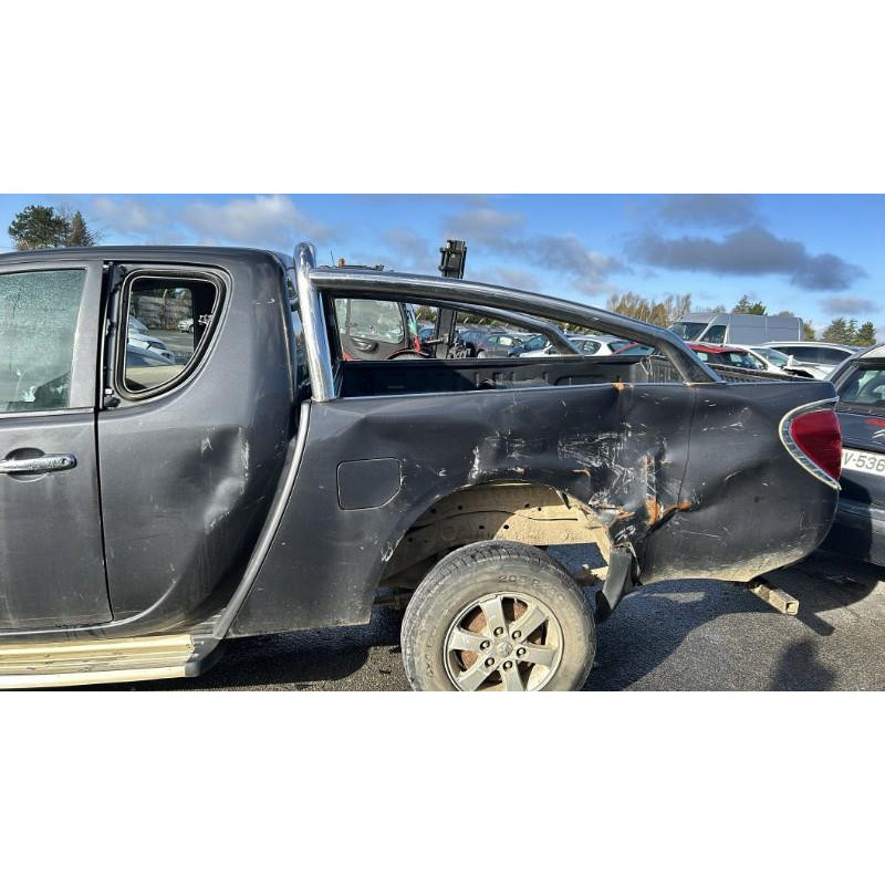 Poignee interieur avant gauche MITSUBISHI L 200 3 Photo n°13