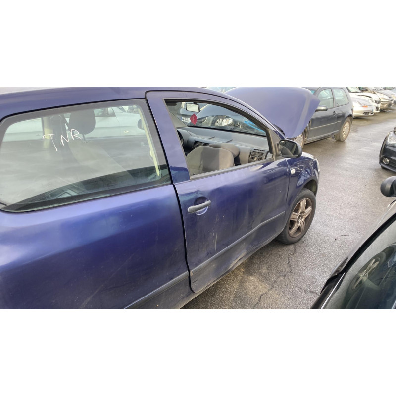 Serrure avant droit VOLKSWAGEN FOX Photo n°18