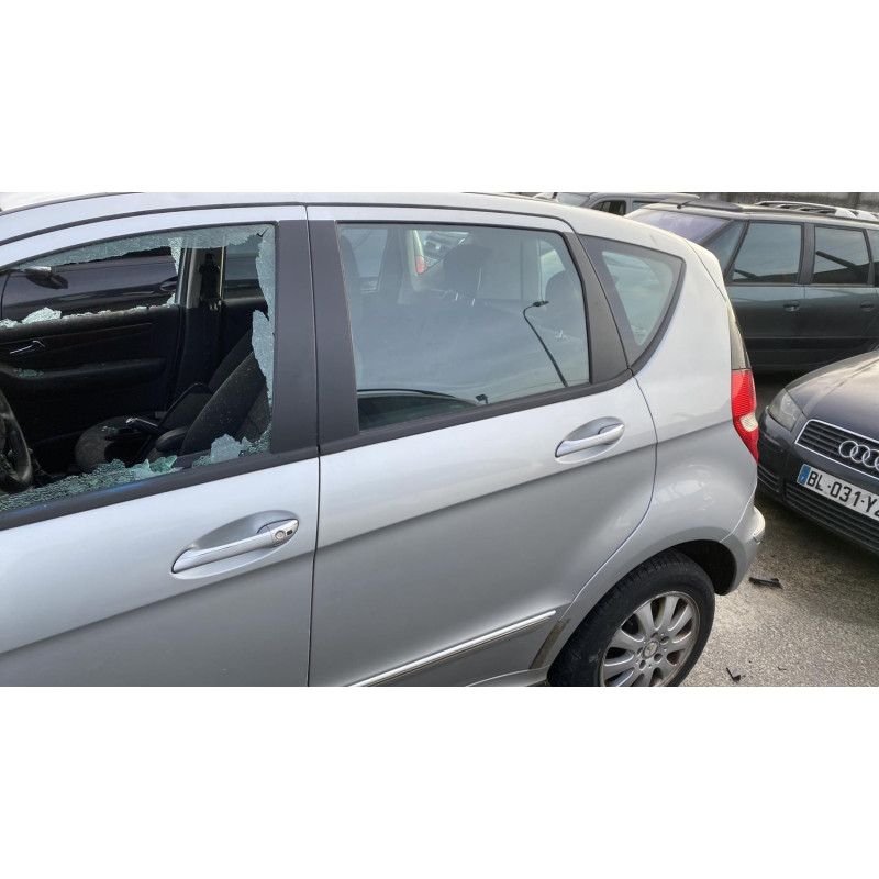 Feu arriere principal droit (feux) MERCEDES CLASSE A 169 Photo n°4