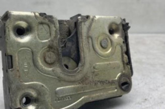 Serrure arriere droit RENAULT SCENIC 1
