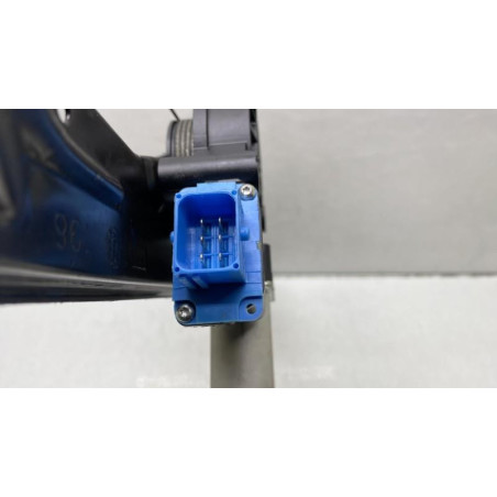 Leve vitre electrique avant droit LANCIA DELTA 3 Photo n°1