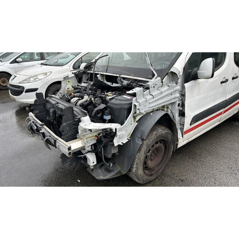 Pare boue arriere droit PEUGEOT PARTNER 2 Photo n°12