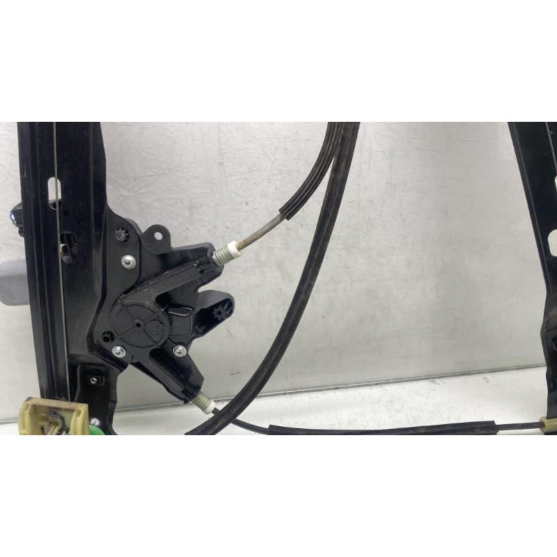 Leve vitre electrique avant droit FORD C-MAX 2 Photo n°4