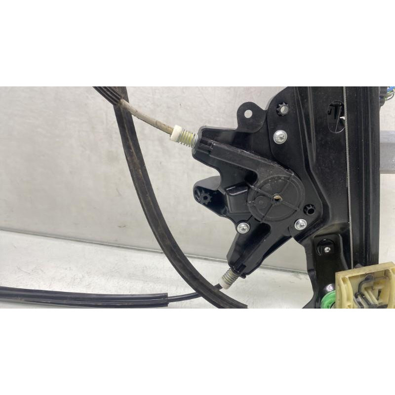 Leve vitre electrique avant gauche FORD C-MAX 2 Photo n°4