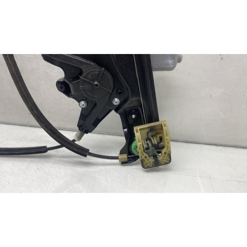 Leve vitre electrique avant gauche FORD C-MAX 2 Photo n°7