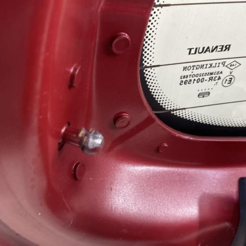 Malle/Hayon arriere RENAULT TWINGO 2 Photo n°11