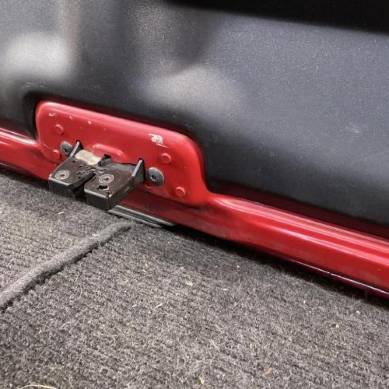 Malle/Hayon arriere RENAULT TWINGO 2 Photo n°12