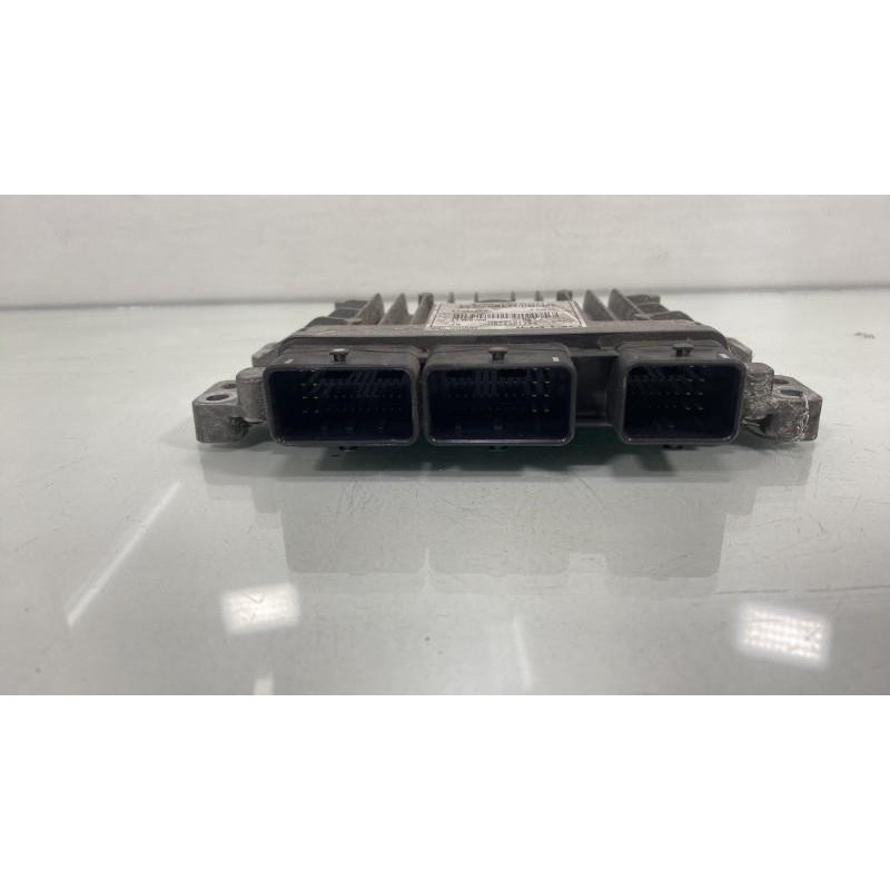 Calculateur moteur RENAULT CLIO 3 Photo n°1