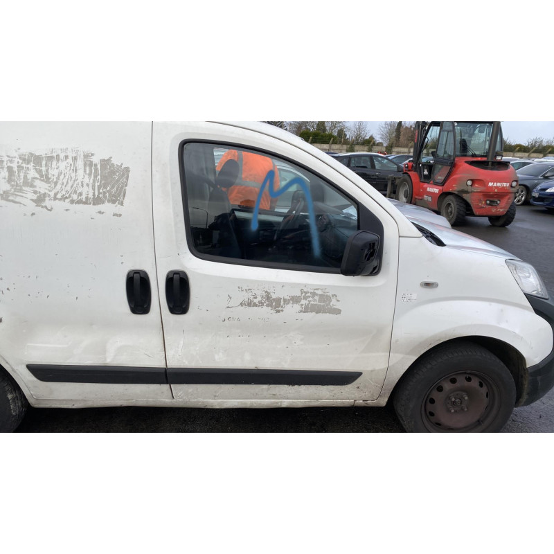 Capot PEUGEOT BIPPER Photo n°15