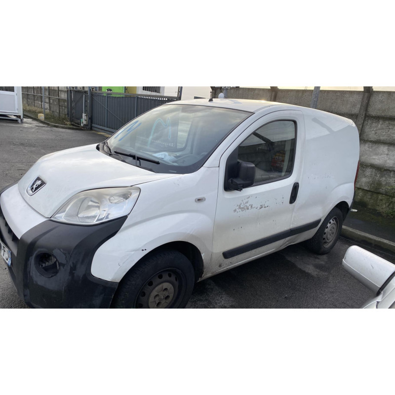 Capot PEUGEOT BIPPER Photo n°16
