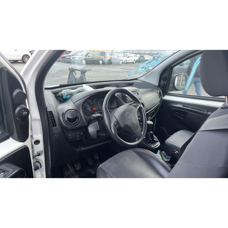Capot PEUGEOT BIPPER Photo n°18