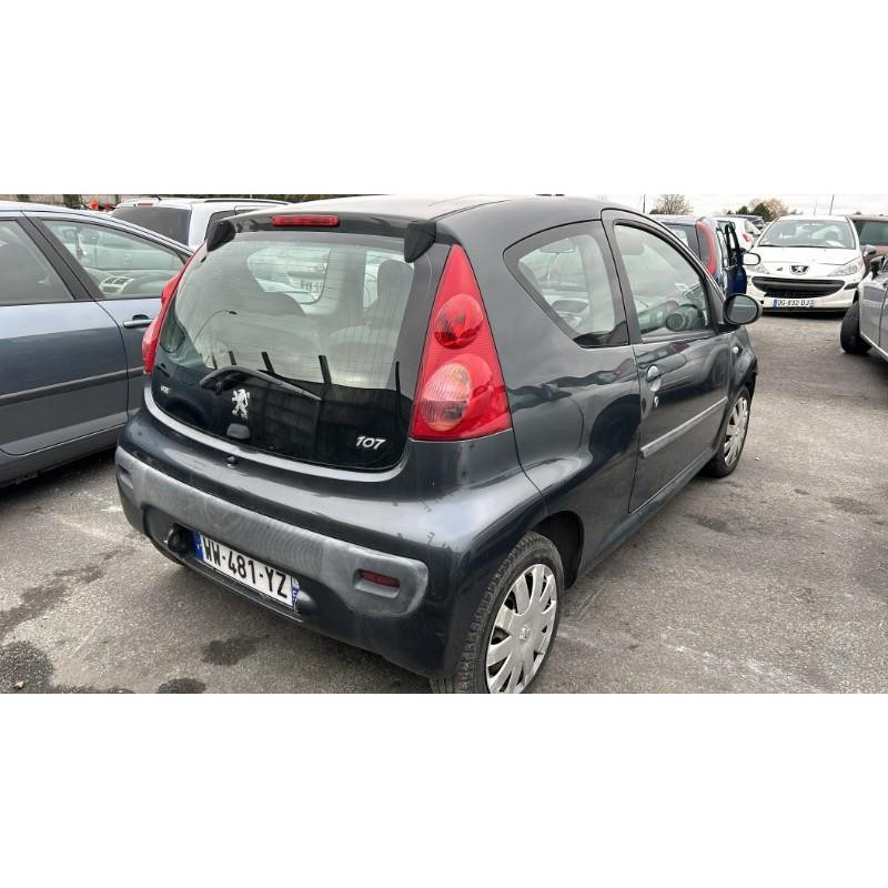 Feu arriere principal gauche (feux) PEUGEOT 107 Photo n°5