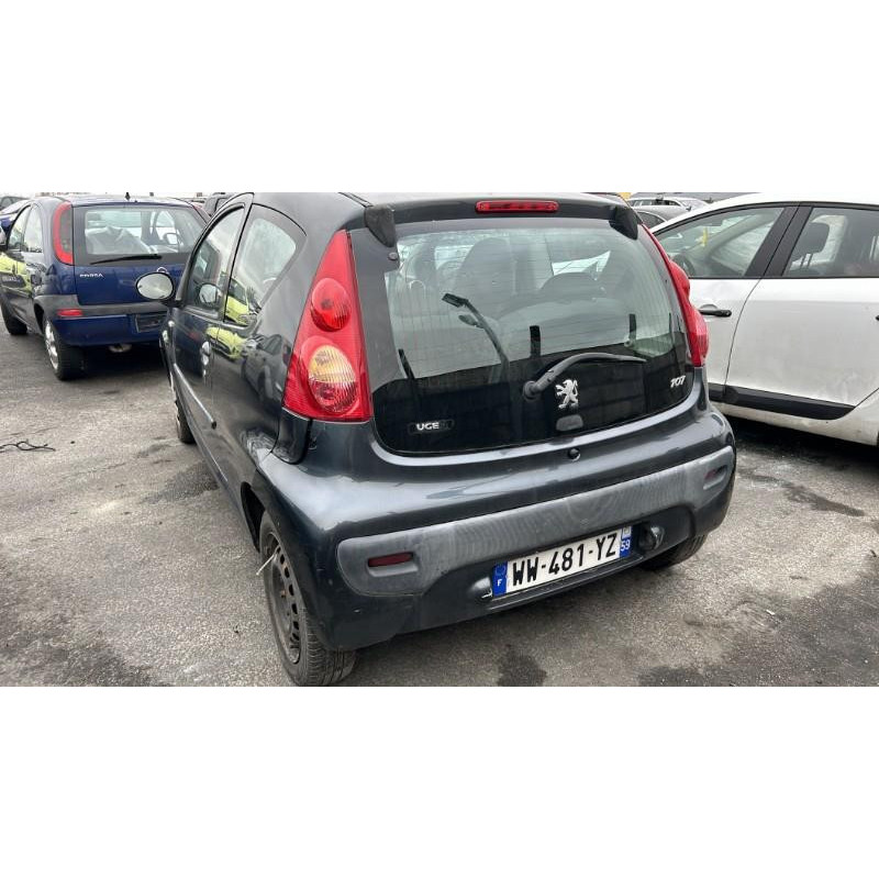 Feu arriere principal gauche (feux) PEUGEOT 107 Photo n°6