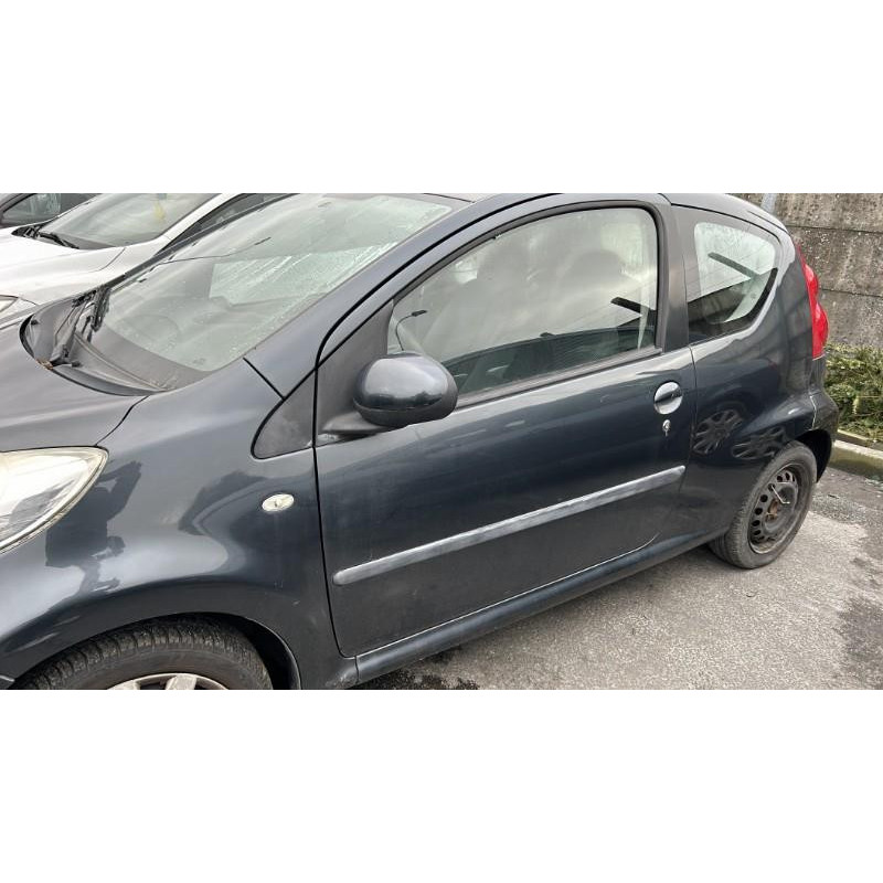 Feu arriere principal gauche (feux) PEUGEOT 107 Photo n°10