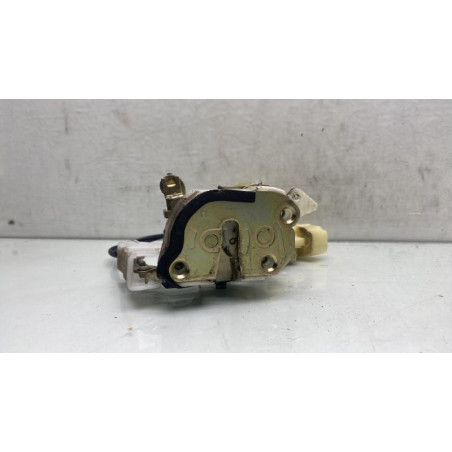 Serrure avant droit TOYOTA YARIS 1