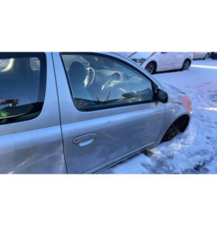 Serrure avant droit TOYOTA YARIS 1