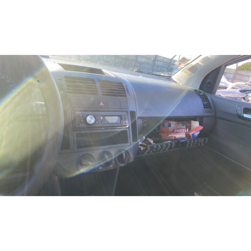 Moteur essuie glace arriere VOLKSWAGEN POLO 4 Photo n°6