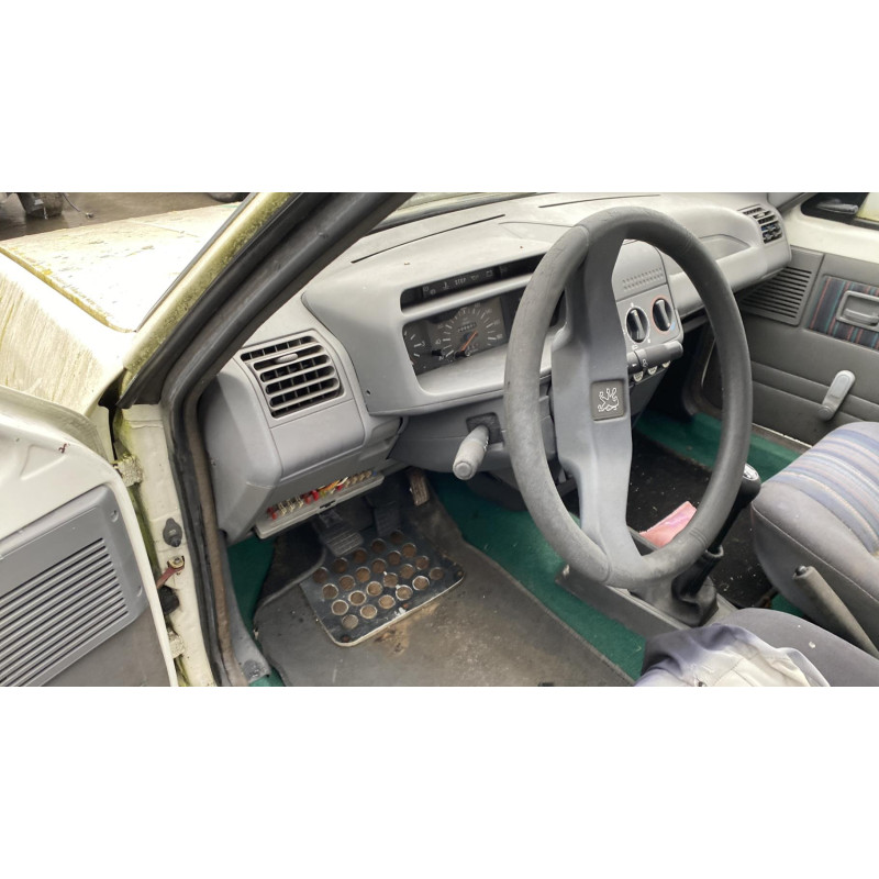 Poignee porte arriere gauche PEUGEOT 205 Photo n°20