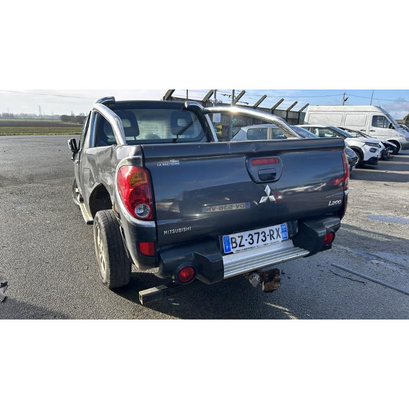 Trappe d'essence MITSUBISHI L 200 3 Photo n°11