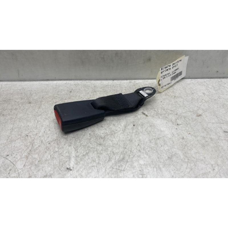 Attache ceinture arriere droit MITSUBISHI L 200 3 Photo n°3