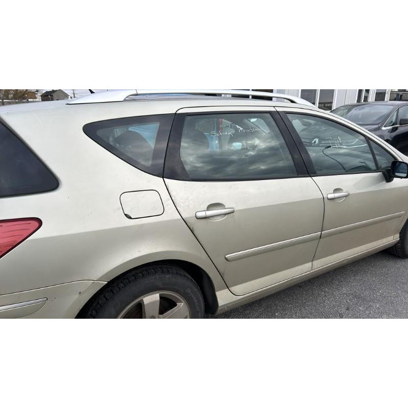 Feu arriere stop central PEUGEOT 407 Photo n°6