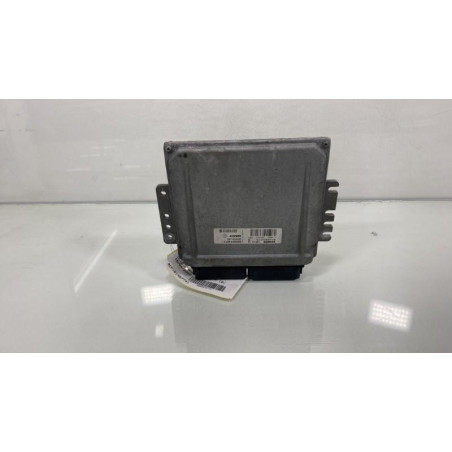 Calculateur moteur RENAULT CLIO 2 Photo n°1