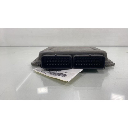 Calculateur moteur RENAULT CLIO 2