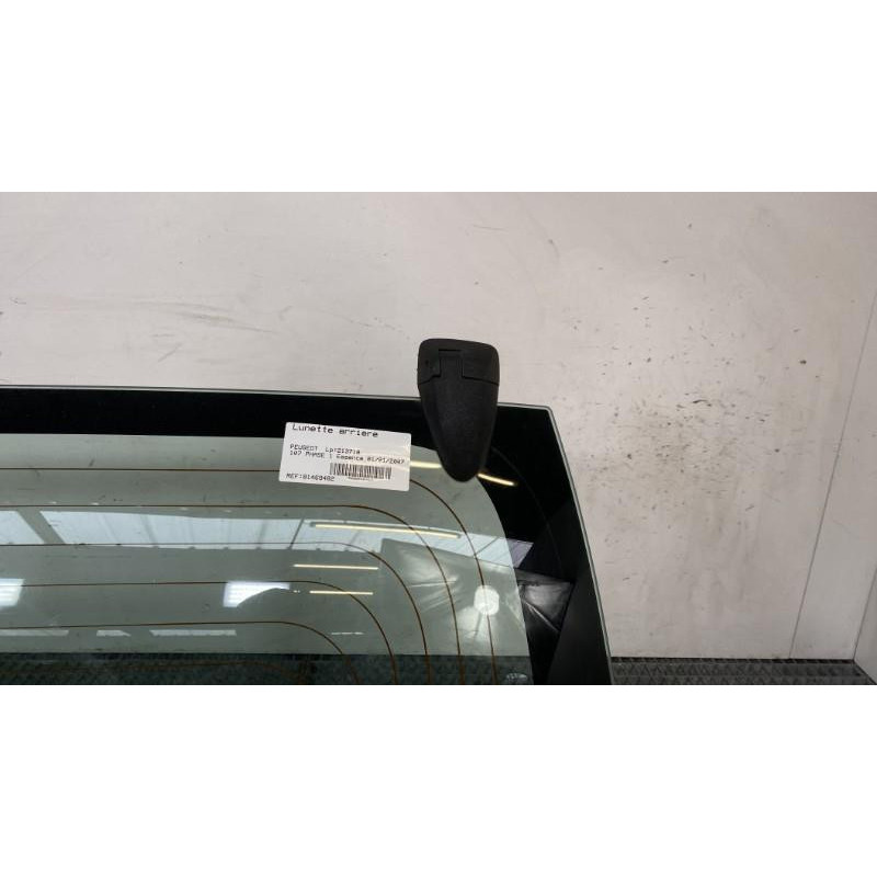 Lunette arriere PEUGEOT 107 Photo n°5