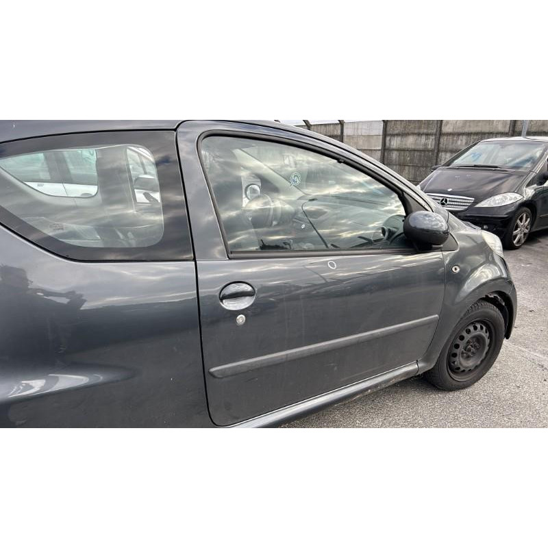 Lunette arriere PEUGEOT 107 Photo n°10