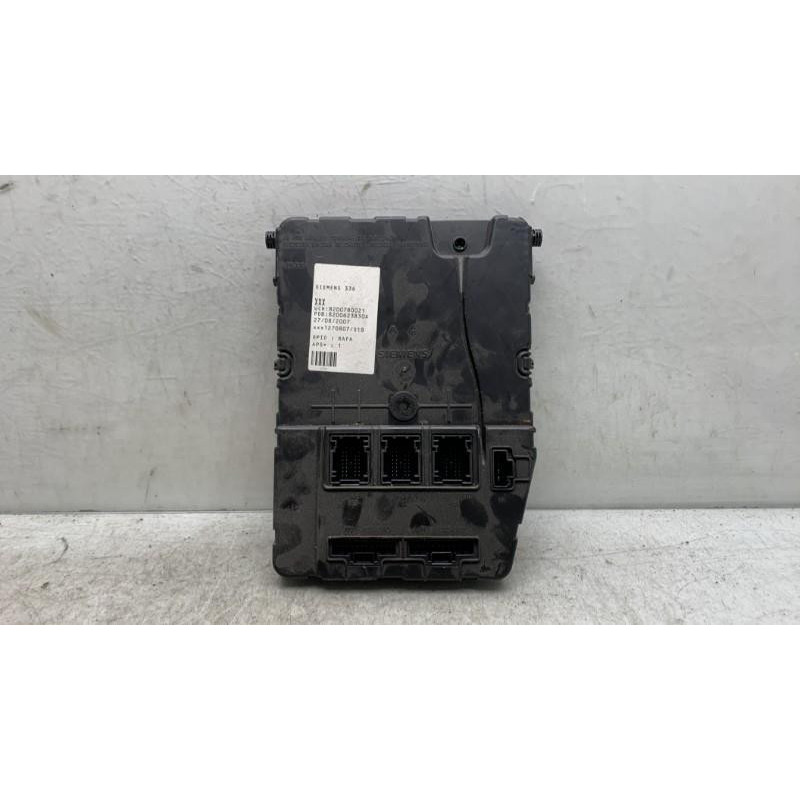 Boitier UCH RENAULT MEGANE 2 Photo n°4