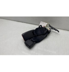 Attache ceinture arriere gauche MAZDA 3 1