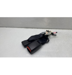 Attache ceinture arriere gauche MAZDA 3 1
