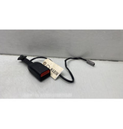 Attache ceinture avant droit MAZDA 3 1