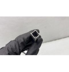 Attache ceinture avant droit MAZDA 3 1
