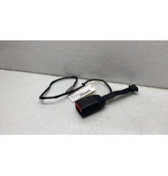 Attache ceinture avant gauche MAZDA 3 1