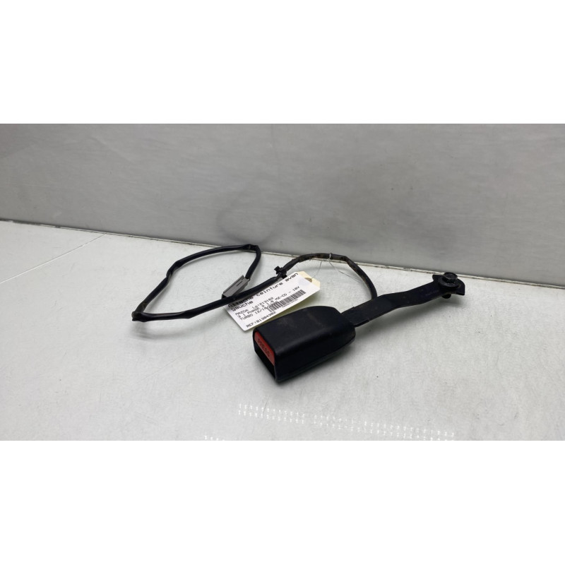 Attache ceinture avant gauche MAZDA 3 1 Photo n°2