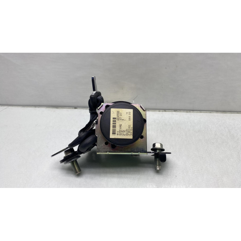 Ceinture arriere centrale MAZDA 3 1 Photo n°3