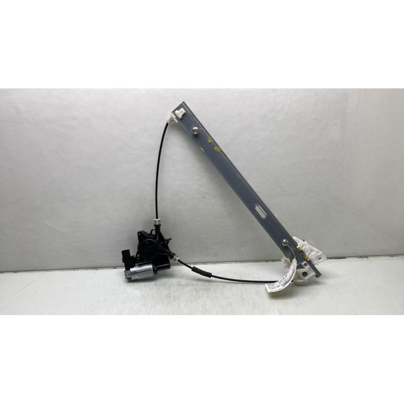 Leve vitre electrique avant gauche MAZDA 3 1 Photo n°6