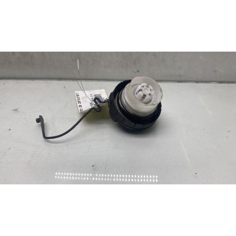 Bouchon de carburant TOYOTA AVENSIS 3 Photo n°1