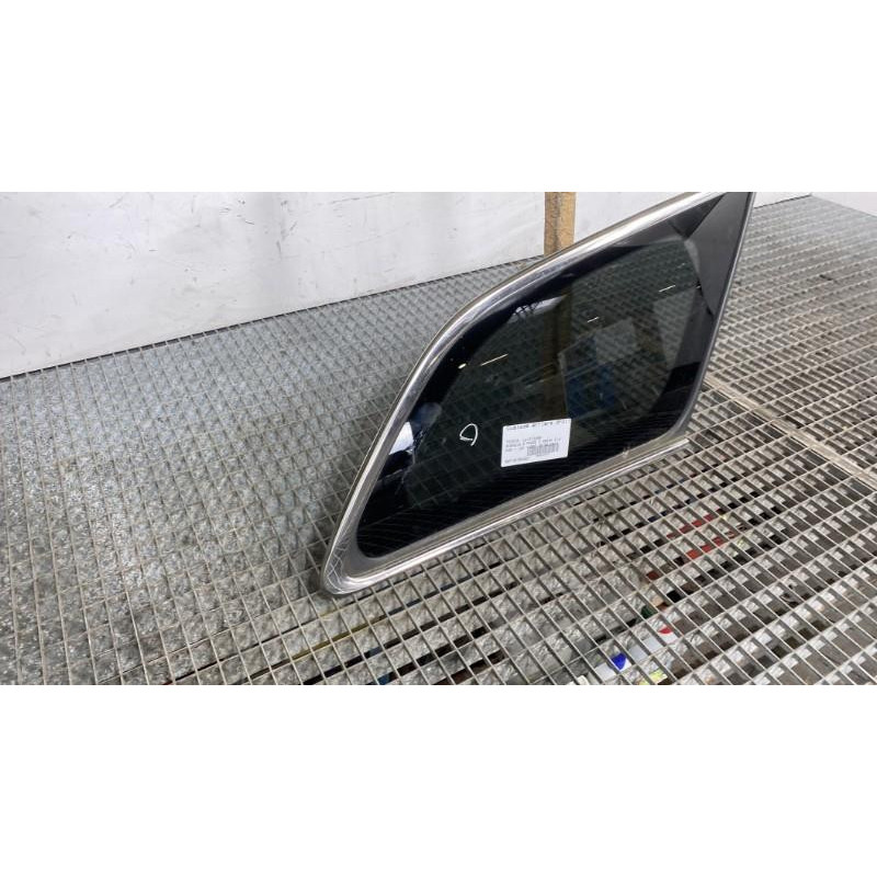 Custode arriere droit TOYOTA AVENSIS 3 Photo n°2