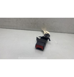 Attache ceinture arriere droit TOYOTA AVENSIS 3 Photo n°1