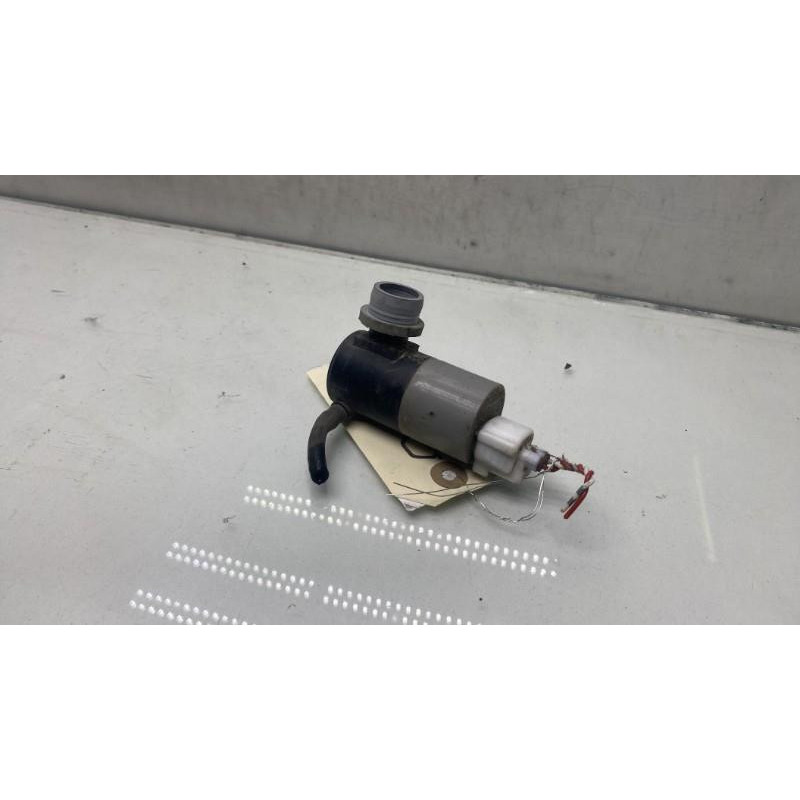 Pompe lave glace arriere TOYOTA AVENSIS 3 Photo n°3