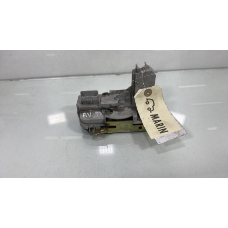 Serrure avant droit PEUGEOT 307