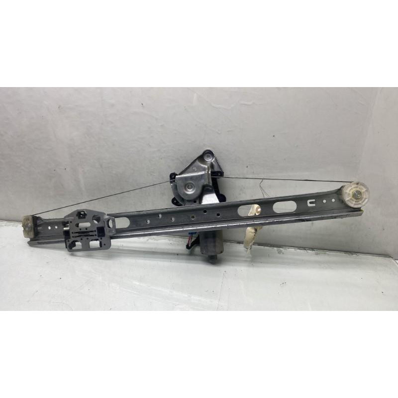 Leve vitre electrique arriere gauche MERCEDES CLASSE M 163 Photo n°2