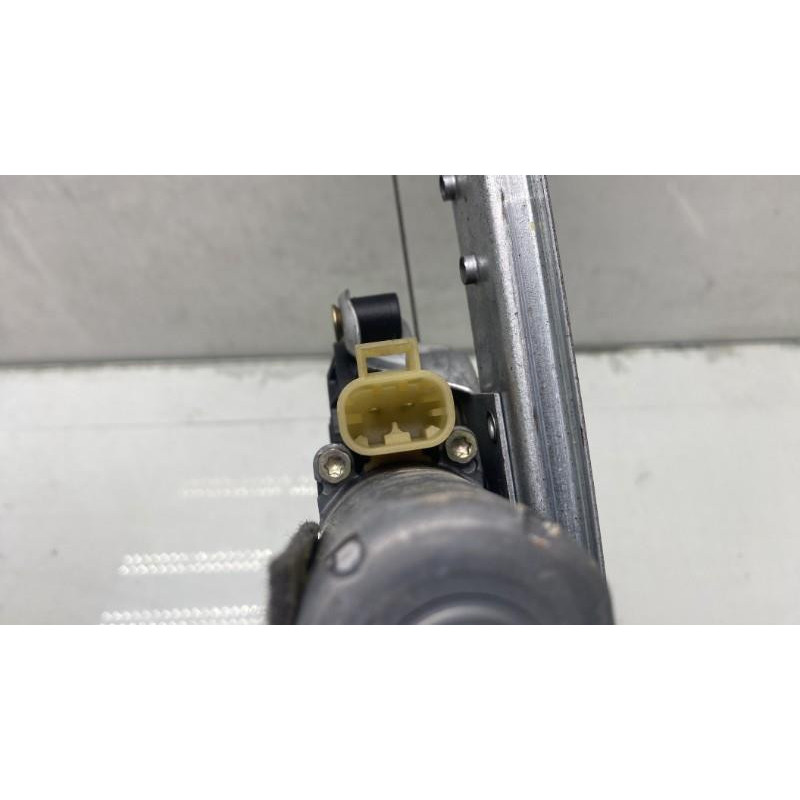 Leve vitre electrique arriere gauche MERCEDES CLASSE M 163 Photo n°3
