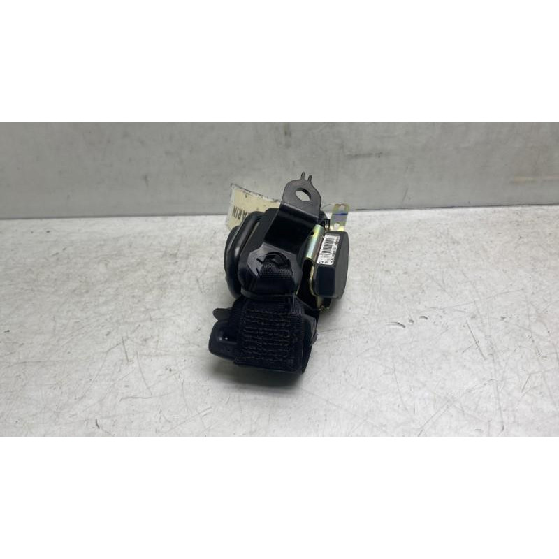 Pretensionneur de ceinture avant droit VOLKSWAGEN POLO 4 Photo n°2